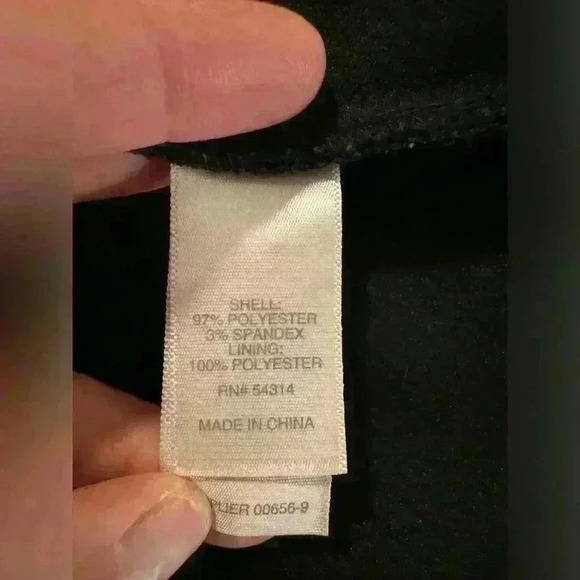 Women’s Black V-Cut BISOU BISOU Formal Dress - Picture 4 of 6